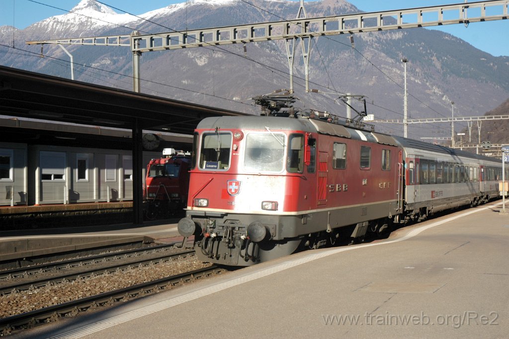 3460-0030-120115.jpg - SBB-CFF Re 4/4'' 11304 / Bellinzona 12.1.2015