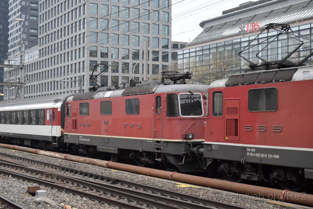 5213-0038-211118.jpg - SBB-CFF Re 4/4'' 11304 (Re 420.304-8)  (Re 91 85 4 420 304-8 CH-SBB) / Zürich-Altstetten 21.11.2018