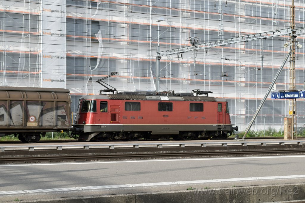 3887-0034-110516.jpg - SBB-CFF Re 4/4'' 11306 / Zürich-Altstetten 11.5.2016