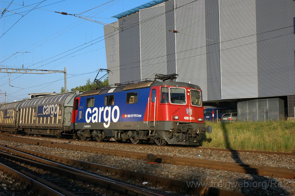 1712-0027-060809.jpg - SBBC Re 420.307-1 / Kloten 6.8.2009