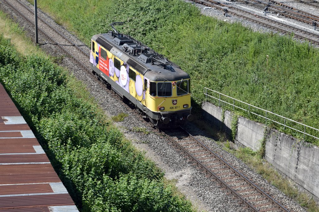 7114-0023-290720.jpg - SBBC Re 420.307-1 ''Cartes journalières dégriffées'' (Re 91 85 4 420 307-1 CH-SBBC) / RB Limmattal (Brücke Sandäckerstrasse) 29.7.2020