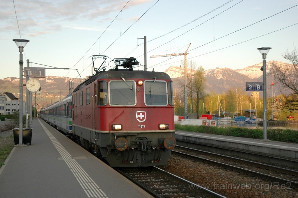 3070-0042-100414.jpg - SBB-CFF Re 4/4'' 11313 / Schmerikon 10.4.2014