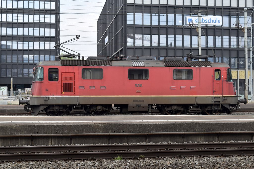 4399-0038-030417.jpg - SBB-CFF Re 4/4'' 11316 / Zürich-Altstetten 3.4.2017