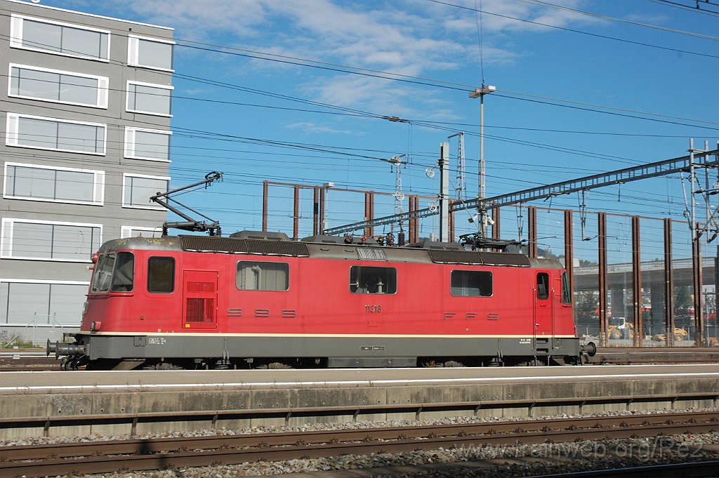3325-0028-091014.jpg - SBB-CFF Re 4/4'' 11318 / Zürich-Altstetten 9.10.2014
