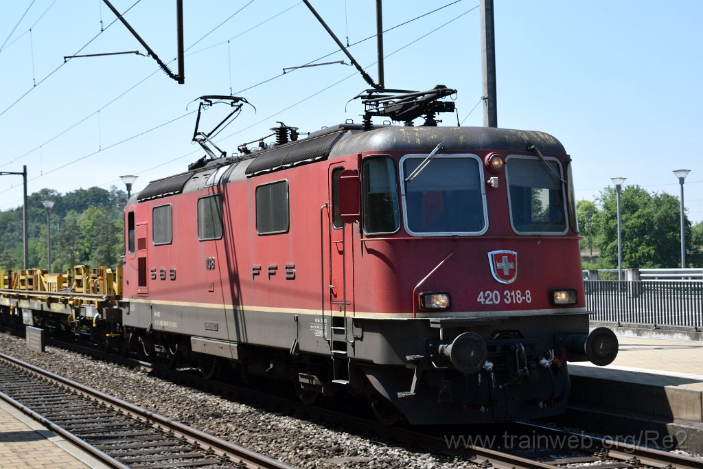 8105-0026-220722.jpg - SBBC Re 4/4'' 11318 / Re 420.318-8 (Re 91 85 4 420 318-8 CH-SBBC) / Mellingen Heitersberg 22.7.2022
