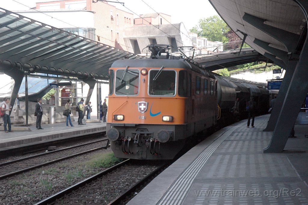 2805-0042-150513.jpg - SBB-CFF Re 4/4'' 11320 / RLAG ''InterRegio Cargo'' / Zürich-Stadelhofen 15.5.2013