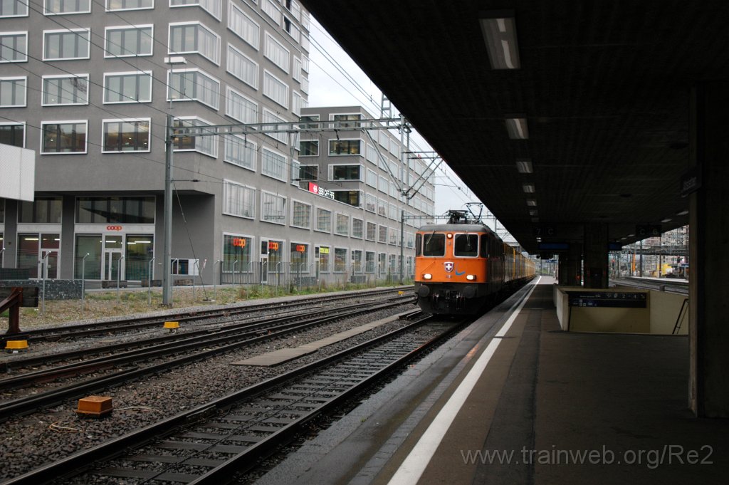 3361-0012-131014.jpg - SBB-CFF Re 4/4'' 11320 ''InterRegio Cargo'' / Zürich-Altstetten 13.10.2014