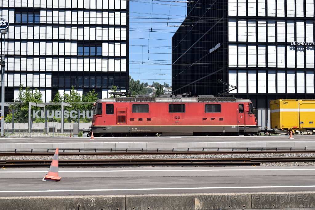 5586-0025-240619.jpg - SBBC Re 4/4'' 11321 (Re 420.321-2)  (Re 91 85 4 420 321-2 CH-SBBC) / Zürich-Altstetten 24.6.2019