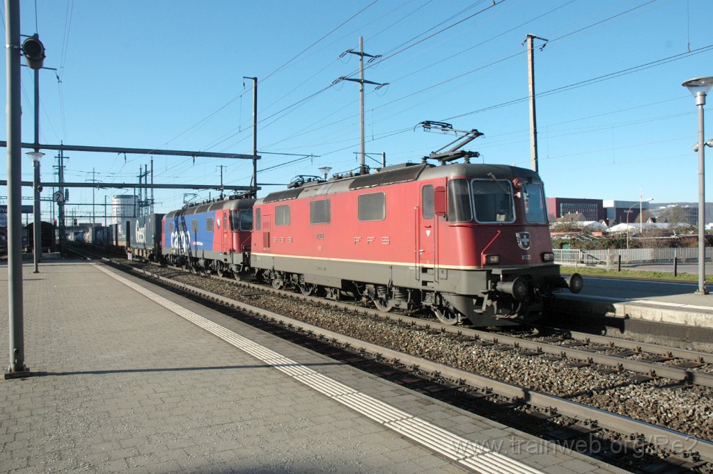 3467-0032-130115.jpg - SBB-CFF Re 4/4'' 11322 + SBBC Re 620.069-5 ''Hägendorf'' / Pratteln 13.1.2015