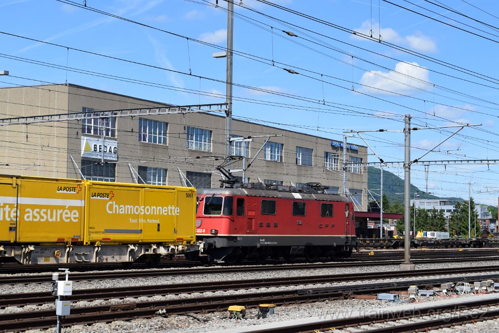 5551-0019-310519.jpg - SBBC Re 4/4'' 11322 (Re 420.322-0)  (Re 91 85 4 420 322-0 CH-SBBC) / Aarau (Torfeld) 31.5.2019