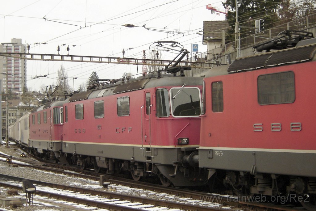 1004-0048-311204.jpg - SBB-CFF Re 4/4'' 11323 + SBB-CFF Re 4/4'' 11289 / Bern HB 31.12.2004