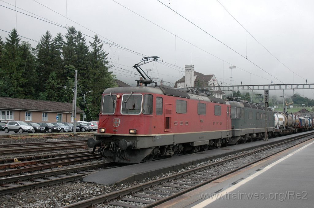 2473-0037-030712.jpg - SBB-CFF Re 4/4'' 11324 + SBB-CFF Re 6/6 11662 ''Reuchenette-Péry'' / Arth-Goldau 3.7.2012