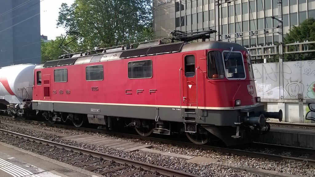 3588-0037-110615.jpg - SBB-CFF Re 4/4'' 11325 / Zürich-Altstetten 11.6.2015