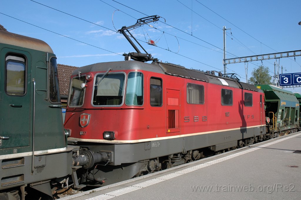 2457-0004-190612.jpg - SBB-CFF Re 4/4'' 11327 / Hinwil 19.6.2012