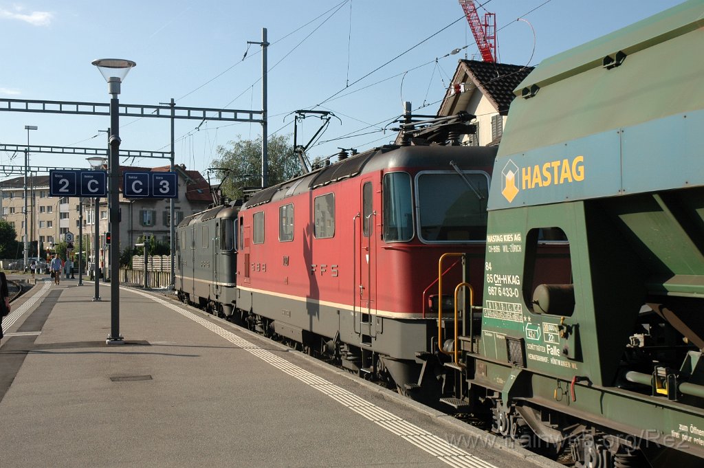 2457-0018-190612.jpg - SBB-CFF Re 4/4'' 11309 + SBB-CFF Re 4/4'' 11327 / Hinwil 19.6.2012