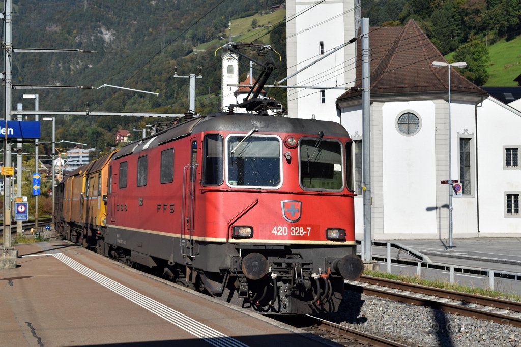 7793-0046-171021.jpg - SBBC Re 4/4'' 11328 / Re 420.328-7 (Re 91 85 4 420 328-7 CH-SBBC) / Flüelen 17.10.2021
