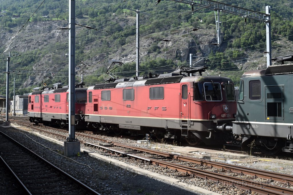 4610-0036-290817.jpg - SBBC Re 4/4'' 11335 (Re 420.335-2)  (Re 91 85 4 420 335-2 CH-SBBC) + SBBC Re 4/4'' 11329 (Re 420.329-5)  (Re 91 85 4 420 329-5 CH-SBBC) / Brig 29.8.2017