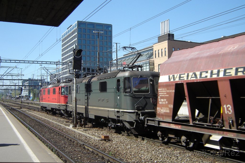 1312-0020-160407.jpg - SBB-CFF Re 4/4'' 11330 + SBB-CFF Re 4/4'' 11349 / Zürich-Altstetten 16.4.2007