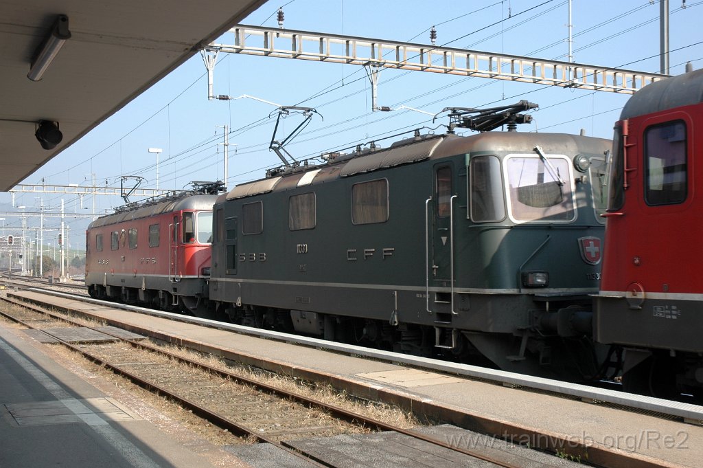 3045-0014-140314.jpg - SBB-CFF Re 6/6 11677 ''Neuhausen am Rheinfall'' + SBB-CFF Re 4/4'' 11330 / Immensee 14.3.2014