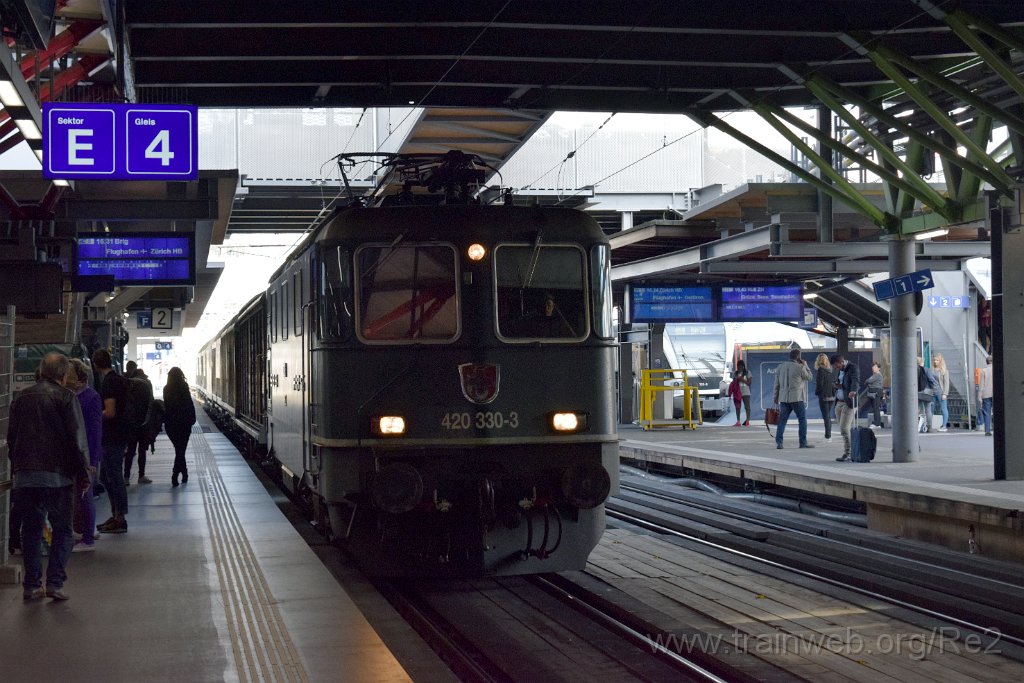 5780-0001-251019.jpg - SBBC Re 4/4'' 11330 (Re 420.330-3)  (Re 91 85 4 420 330-3 CH-SBBC) / Winterthur 25.10.2019