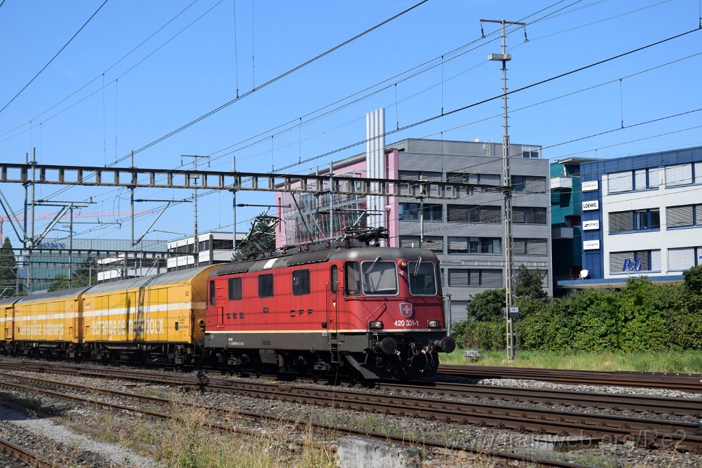 9978-0007-250825.jpg - SBBC Re 4/4'' 11331 (Re 420.331-1)  (Re 91 85 4 420 331-1 CH-SBBC) / Schlieren (Grabenstrasse) 25.8.2025