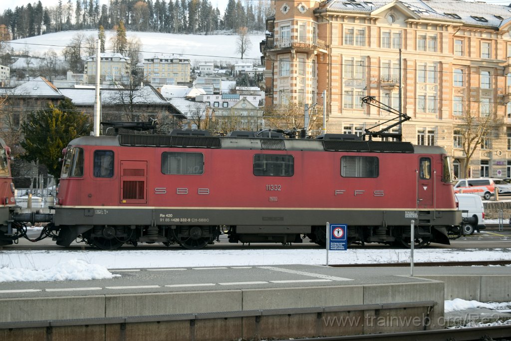 9538-0018-110125.jpg - SBBC Re 4/4'' 11332 (Re 420.332-9)  (Re 91 85 4 420 332-9 CH-SBBC) / St.Gallen HB 11.1.2025