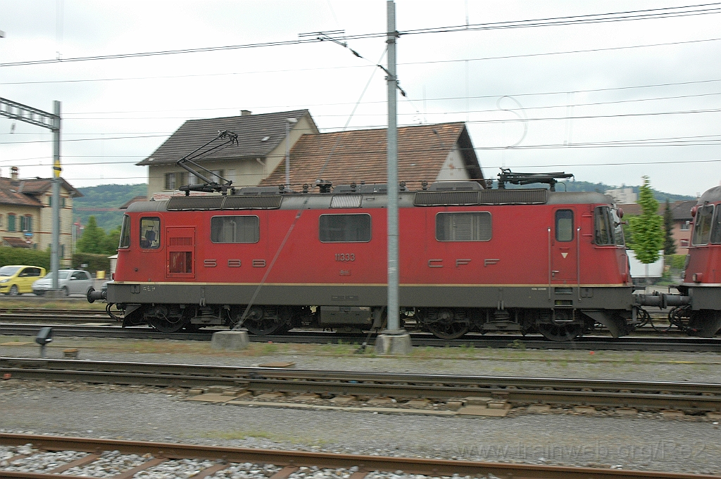 1872-0003-200510.jpg - Re 4/4" 11333 / Regensdorf-Watt 20.5.2010