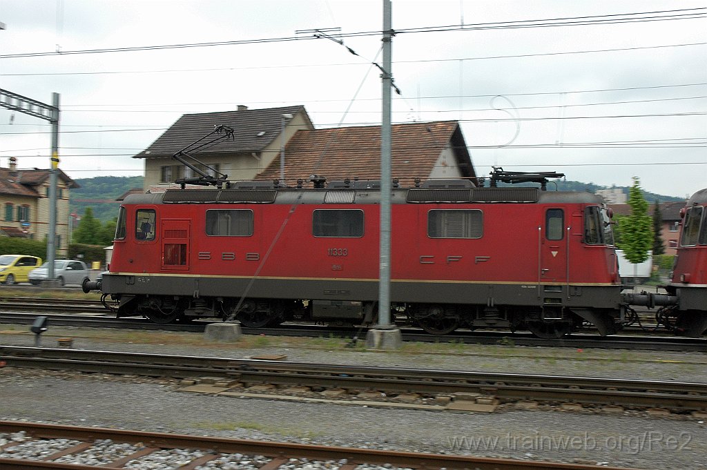 1872-0003-200510.jpg - SBB-CFF Re 4/4'' 11333 / Regensdorf-Watt 20.5.2010