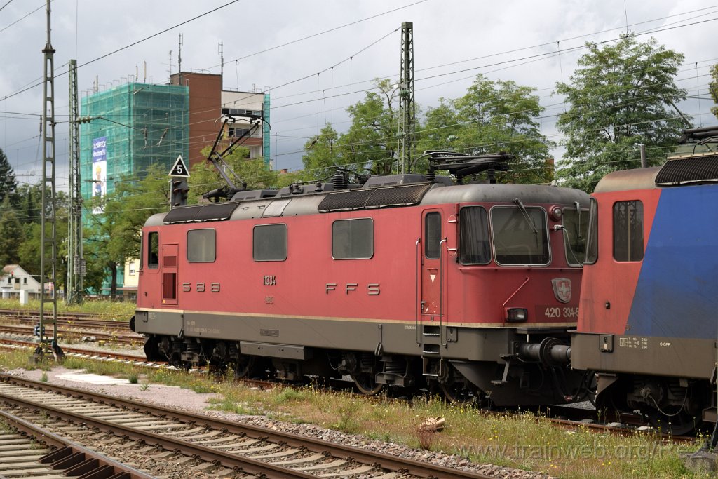 4656-0041-070917.jpg - SBBC Re 4/4'' 11334 (Re 420.334-5)  (Re 91 85 4 420 334-5 CH-SBBC) / Singen (Htw) 7.9.2017