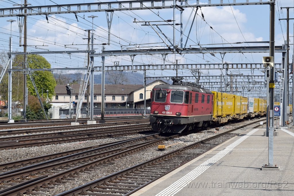 7351-0024-200421.jpg - SBBC Re 4/4'' 11334 (Re 420.334-5)  (Re 91 85 4 420 334-5 CH-SBBC) / Aarau 20.4.2021