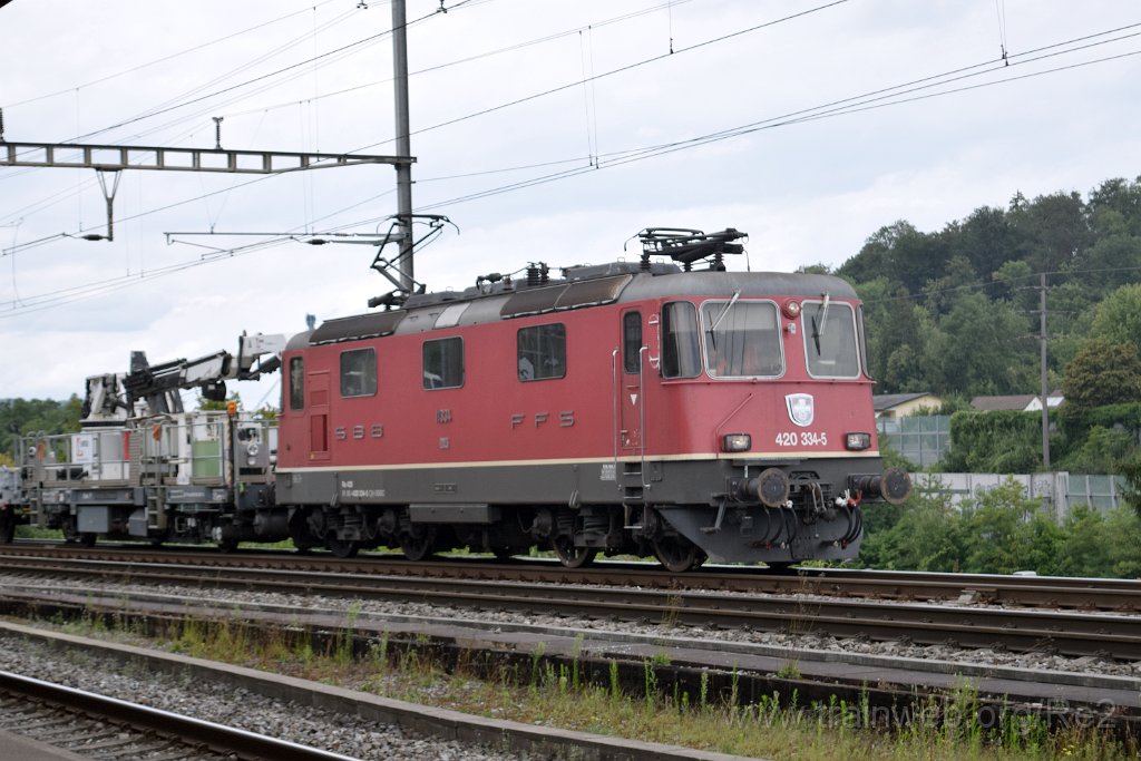 8710-0026-280723.jpg - SBBC Re 4/4'' 11334 (Re 420.334-5)  (Re 91 85 4 420 334-5 CH-SBBC) / Killwangen-Spreitenbach 28.7.2023