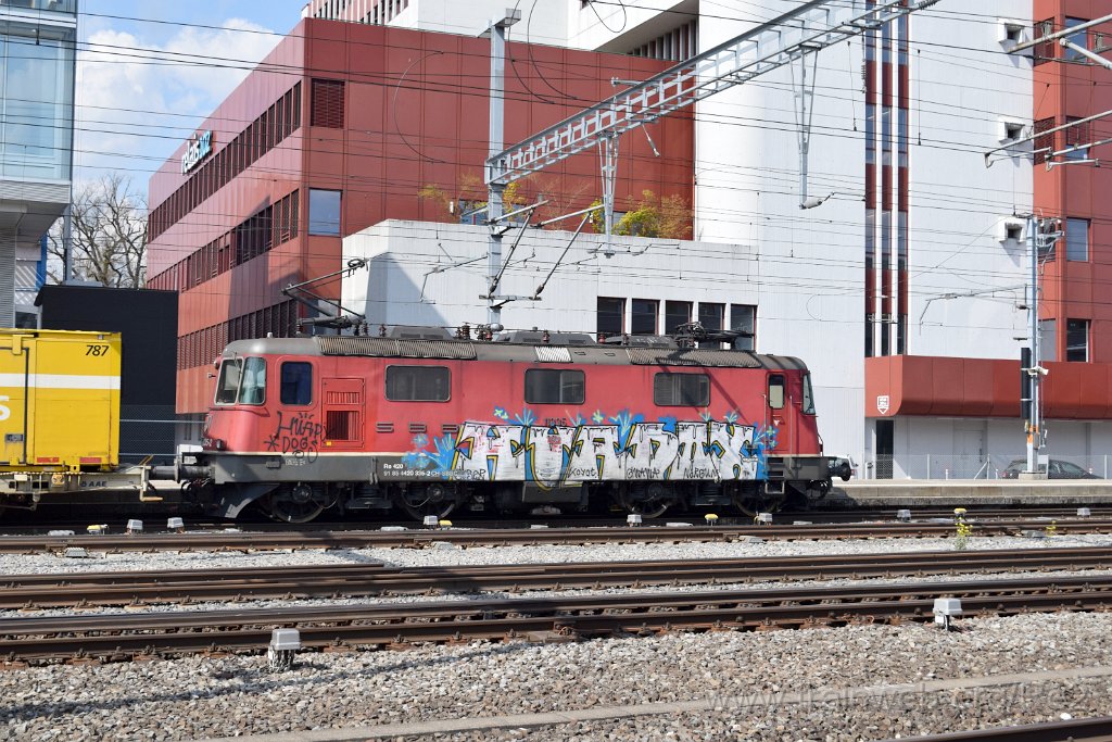 7356-0014-200421.jpg - SBBC Re 4/4'' 11335 (Re 420.335-2)  (Re 91 85 4 420 335-2 CH-SBBC) / Aarau 20.4.2021
