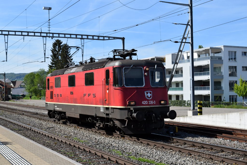 8525-0032-040523.jpg - SBBC Re 4/4'' 11336 (Re 420.336-0)  (Re 91 85 4 420 336-0 CH-SBBC) / Bürglen 4.5.2023