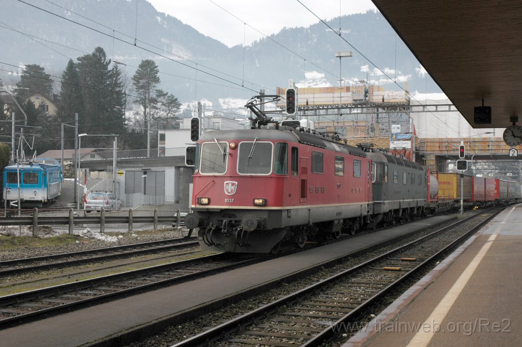 3439-0048-070115.jpg - SBB-CFF Re 4/4'' 11337 + SBB-CFF Re 6/6 11663 ''Eglisau'' / Arth-Goldau 7.1.2015