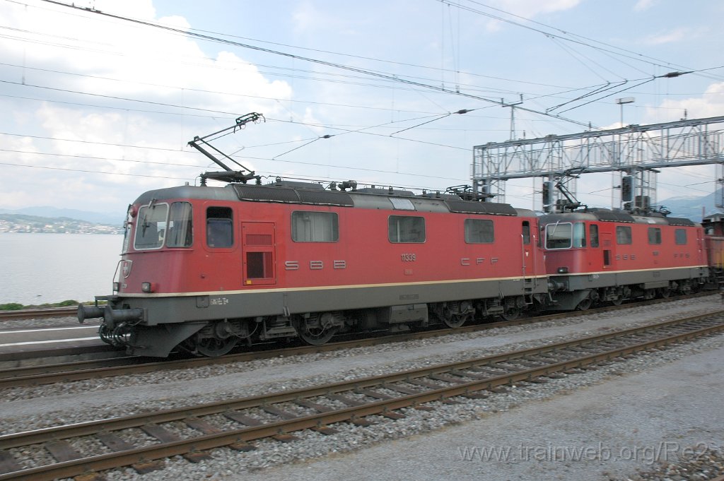 1923-0013-060710.jpg - SBB-CFF Re 4/4'' 11339 + SBB-CFF Re 4/4'' 11280 / Wädenswil 6.7.2010