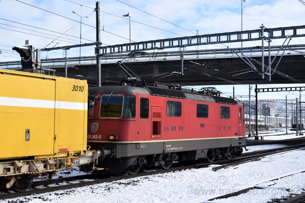 8930-0042-190124.jpg - SBBC Re 4/4'' 11342 (Re 420.342-8)  (Re 91 85 4 420 342-8 CH-SBBC) / Zürich-Altstetten 19.1.2024