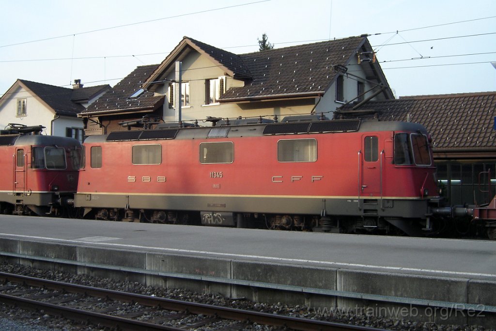 1028-0014-060405.jpg - SBB-CFF Re 4/4'' 11345 / Hinwil 6.4.2005