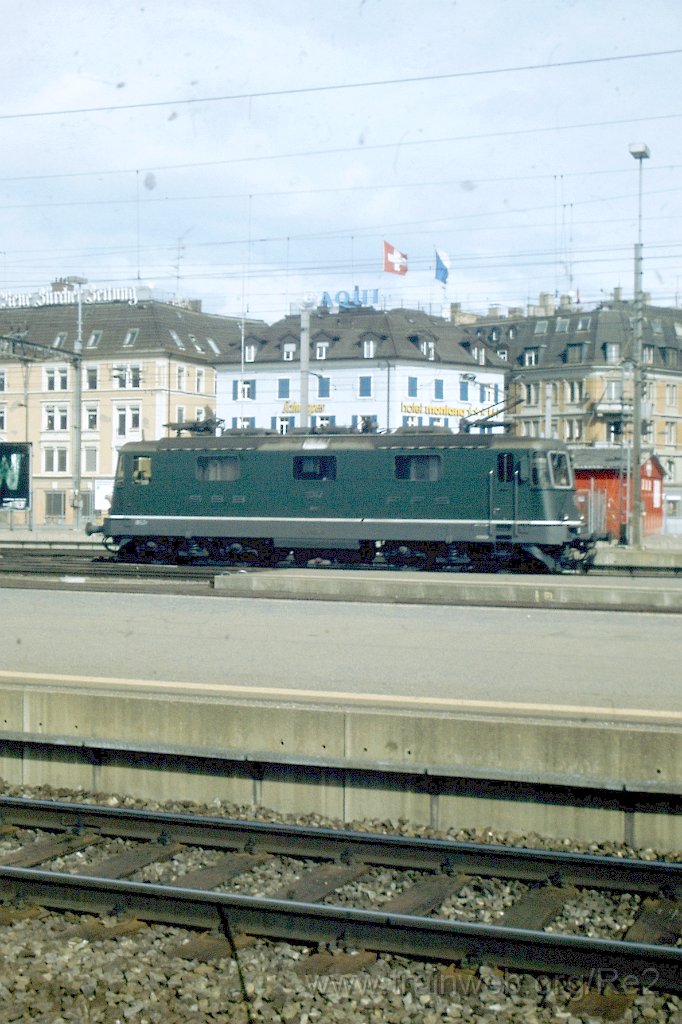 0705-0012.jpg - SBB-CFF Re 4/4'' 11347 / Zürich HB 8.3.1998