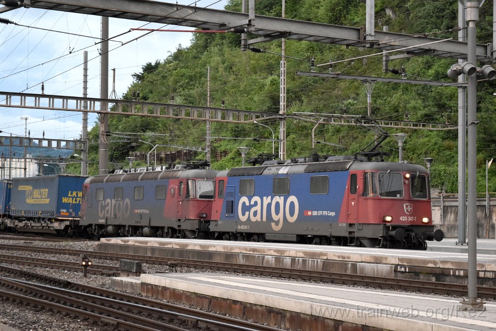 3935-0011-030616.jpg - SBBC Re 420.347-7 + SBBC Re 620.062-0 ''Reuchenette-Péry'' / Olten 3.6.2016