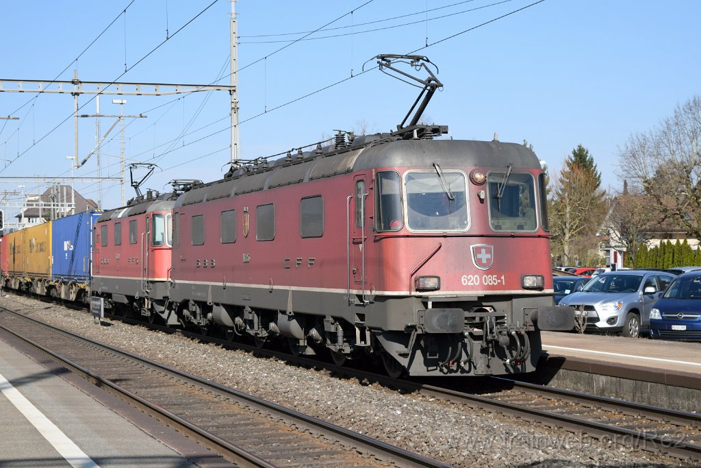 4373-0049-270217.jpg - SBBC Re 6/6 11685 (Re 620.085-1)  ''Sulgen'' (Re 91 85 4 620 085-1 CH-SBBC) + SBBC Re 4/4'' 11349 (Re 420.349-3)  (Re 91 85 4 420 349-3 CH-SBBC) / Herzogenbuchsee 27.2.2017