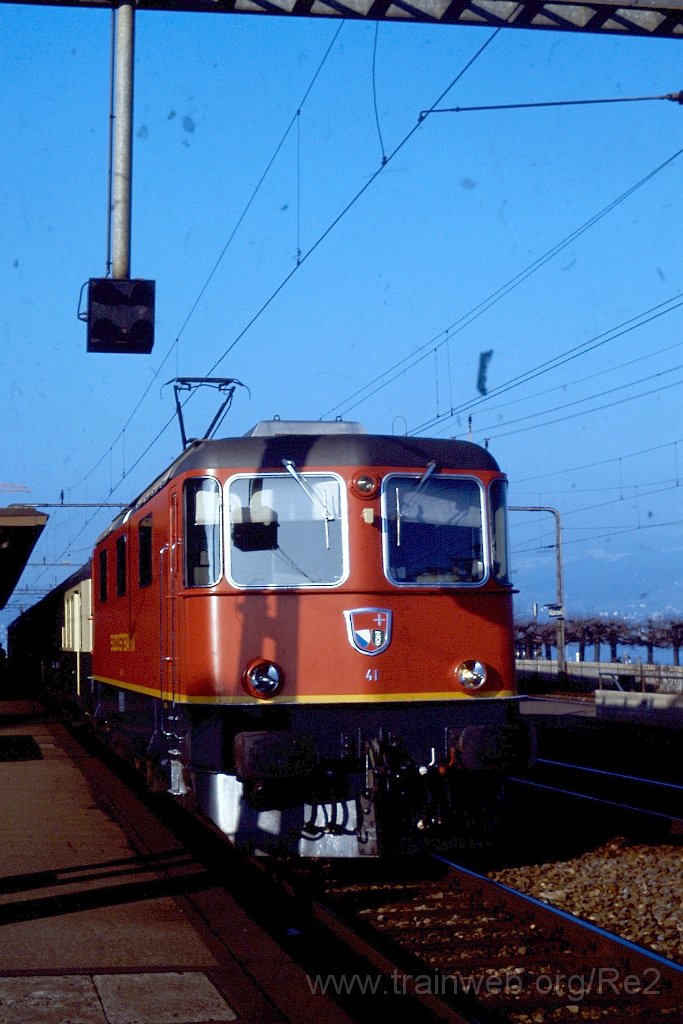 0268-0006.jpg - SOB Re 4/4''' 41 / Wädenswil 7.1.1990