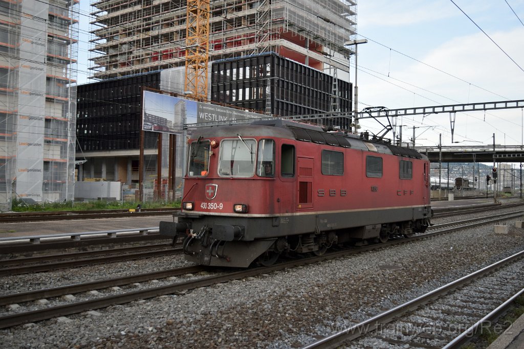 3883-0017-100516.jpg - SBBC Re 4/4''' 11350 (Re 430.350-9)  (Re 91 85 4 430 350-9 CH-SBBC) / Zürich-Altstetten 10.5.2016