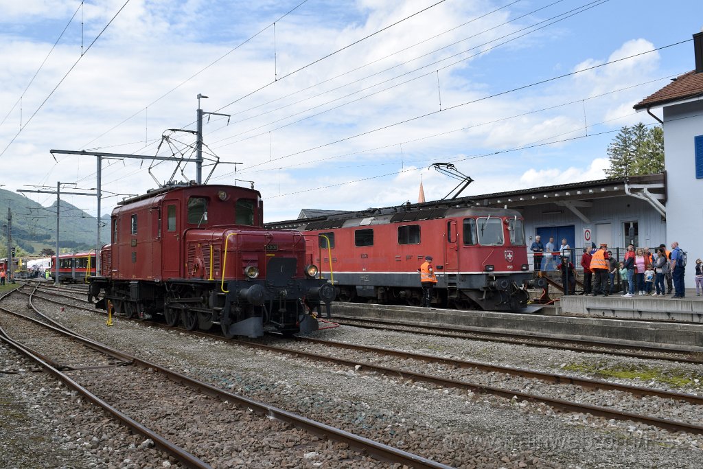9168-0028-160624.jpg - OeBBH Re 4/4''' 11350 (Re 430.350-9)  (Re 91 85 4 430 350-9 CH-OeBBH) + HSTB / SBB-CFF De 6/6 15301 (De 91 85 4 611 301-3 CH-HSTB) / Balsthal 16.6.2024