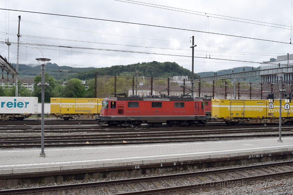 3926-0031-030616.jpg - SBBC Re 4/4''' 11351 (Re 430.351-7)  (Re 91 85 4 430 351-7 CH-SBBC) / Olten 3.6.2016