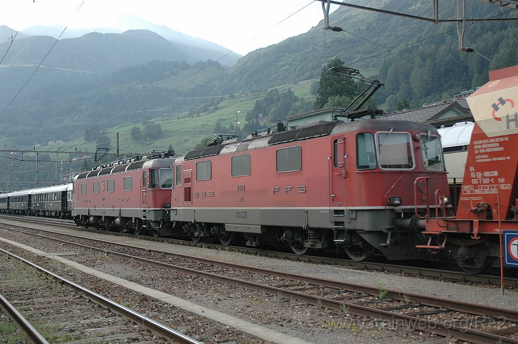 2584-0042-220812.jpg - SBB-CFF Re 6/6 11626 ''Zollikofen'' + SBB-CFF Re 4/4''' 11353 / Airolo 22.8.2012