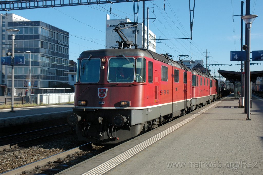 3464-0015-130115.jpg - SBB-CFF Re 4/4''' 11357 + SBB-CFF Re 4/4''' 11361 + SBB-CFF Re 4/4'' 11183 / Pratteln 13.1.2015