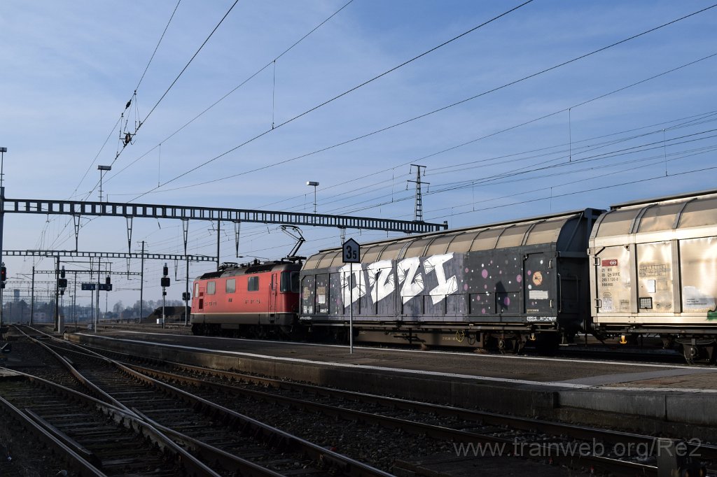 4841-0008-060218.jpg - SBBC Re 4/4''' 11361 (Re 430.361-6)  (Re 91 85 4 430 361-6 CH-SBBC) / Pfäffikon SZ 6.2.2018