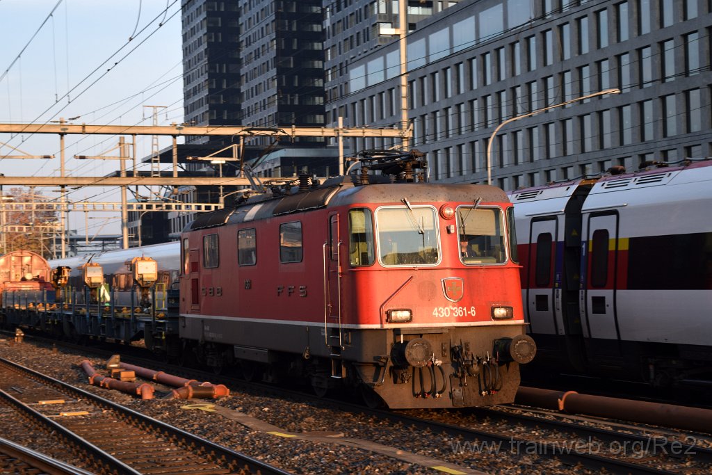 5172-0012-171018.jpg - SBBC Re 4/4''' 11361 (Re 430.361-6)  (Re 91 85 4 430 361-6 CH-SBBC) / Zürich-Altstetten 17.10.2018
