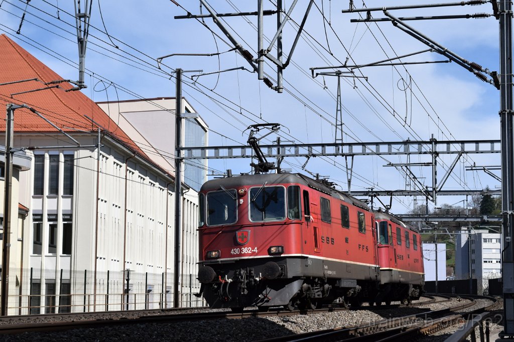 4895-0006-120418.jpg - SBBC Re 4/4''' 11362 (Re 430.362-4)  (Re 91 85 4 430 362-4 CH-SBBC) + SBBC Re 4/4'' 11292 (Re 420.292-5)  (Re 91 85 4 420 292-5 CH-SBBC) / Lenzburg 12.4.2018
