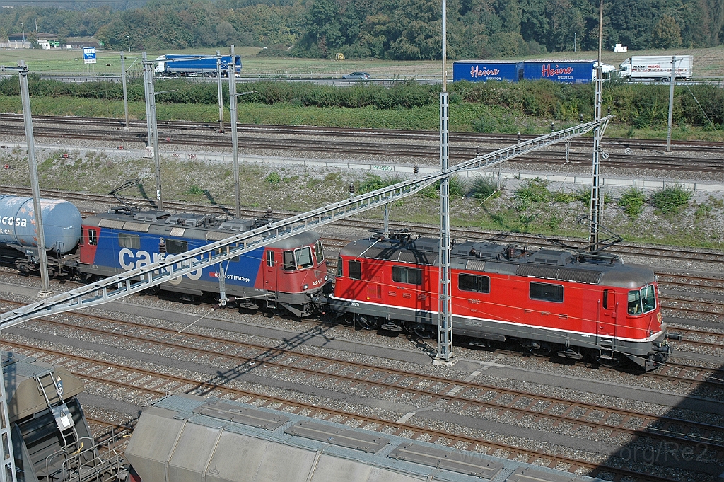 2203-0001-260911.jpg - Re 4/4''' 11363 + Re 420.169-5 / Rangierbahnhof Limmattal 26.9.2011